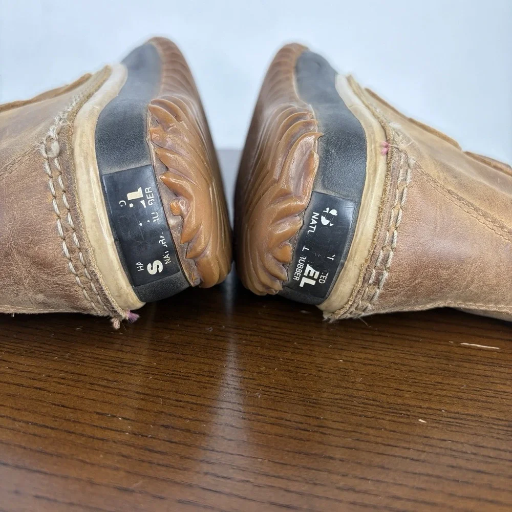 Sorel Out N About Boots Women's 7 Tan Black Nubuck Waterproof Duck Rain Booties